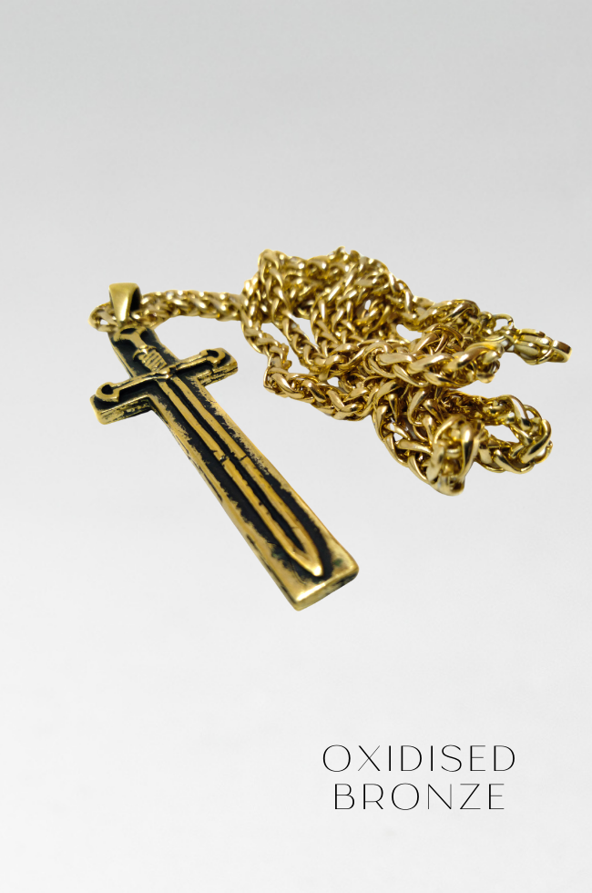 Collar espada cruzada