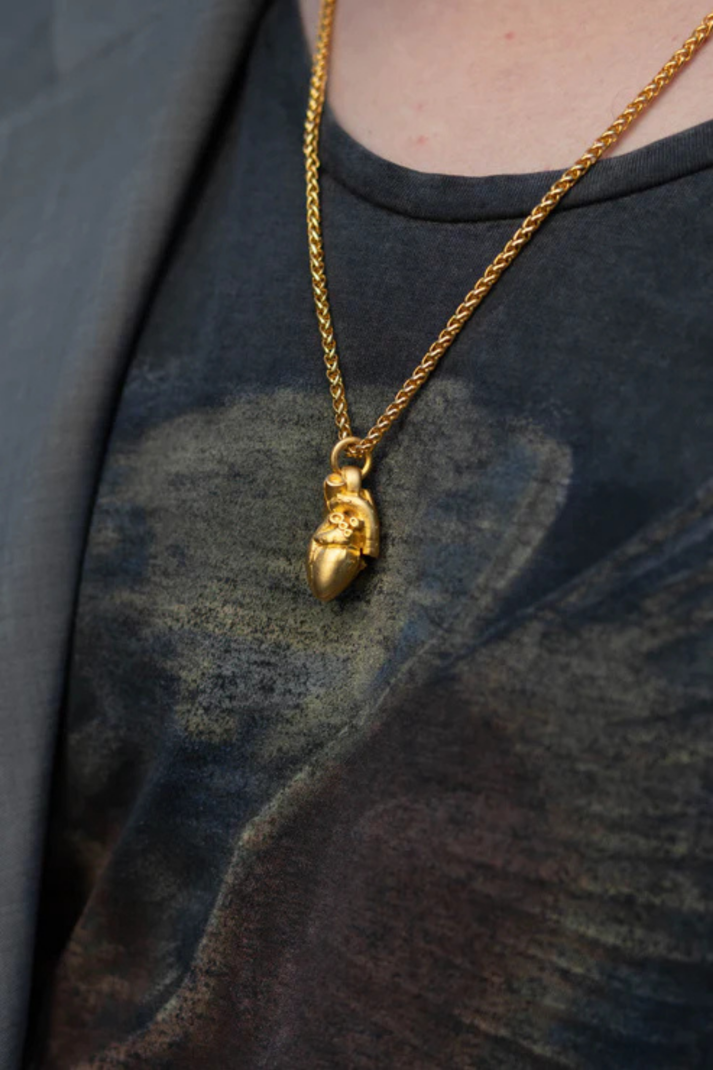 Anatomical Heart Necklace in 18K Gold – Handmade Symbol of Love & Life