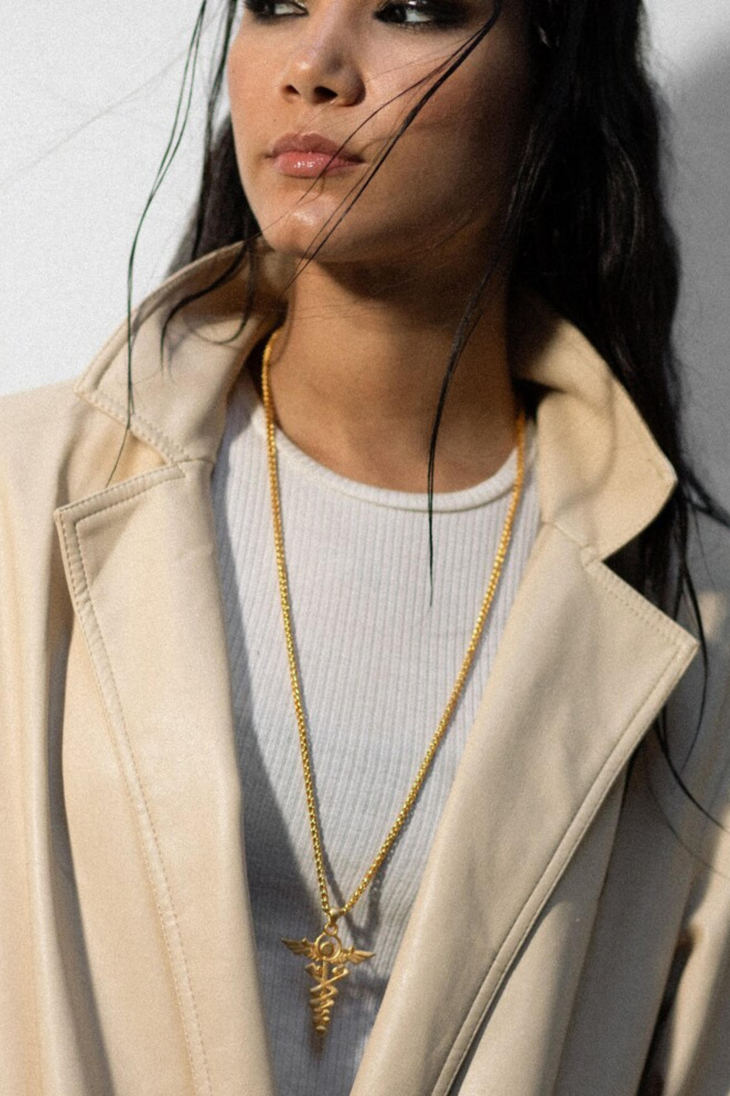 Collar caduceo