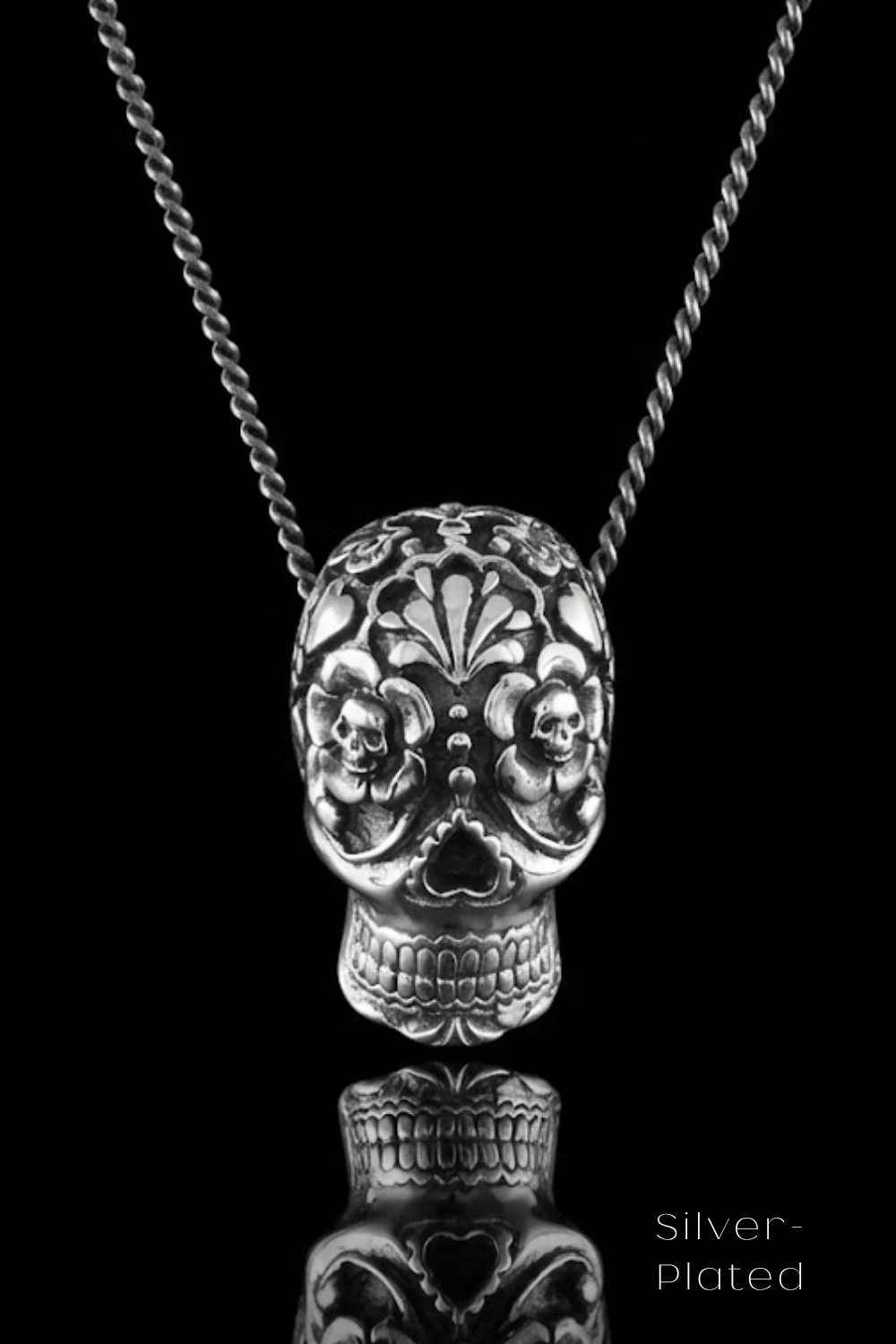 Large Day of the Dead Skull Necklace – Symbolic Bronze & Silver-Plated Finish | Limited Edition