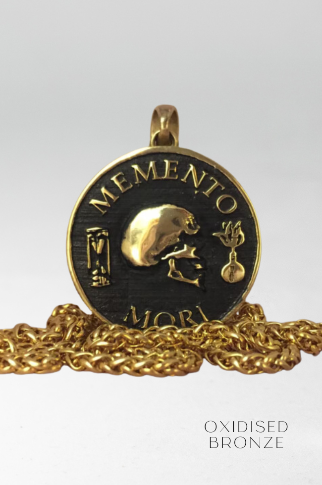 Collar Memento Mori y Amor Fati