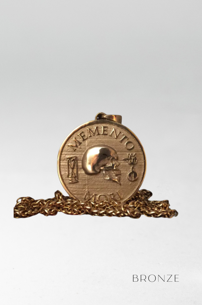 Collar Memento Mori y Amor Fati