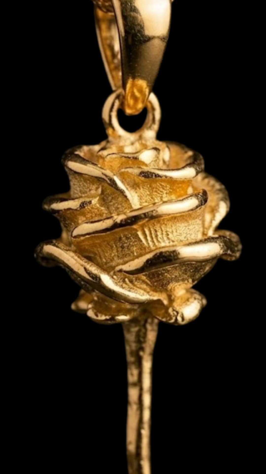Collar de Rosa – Símbolo de Amor, Belleza y Transformación | Oro de 18K