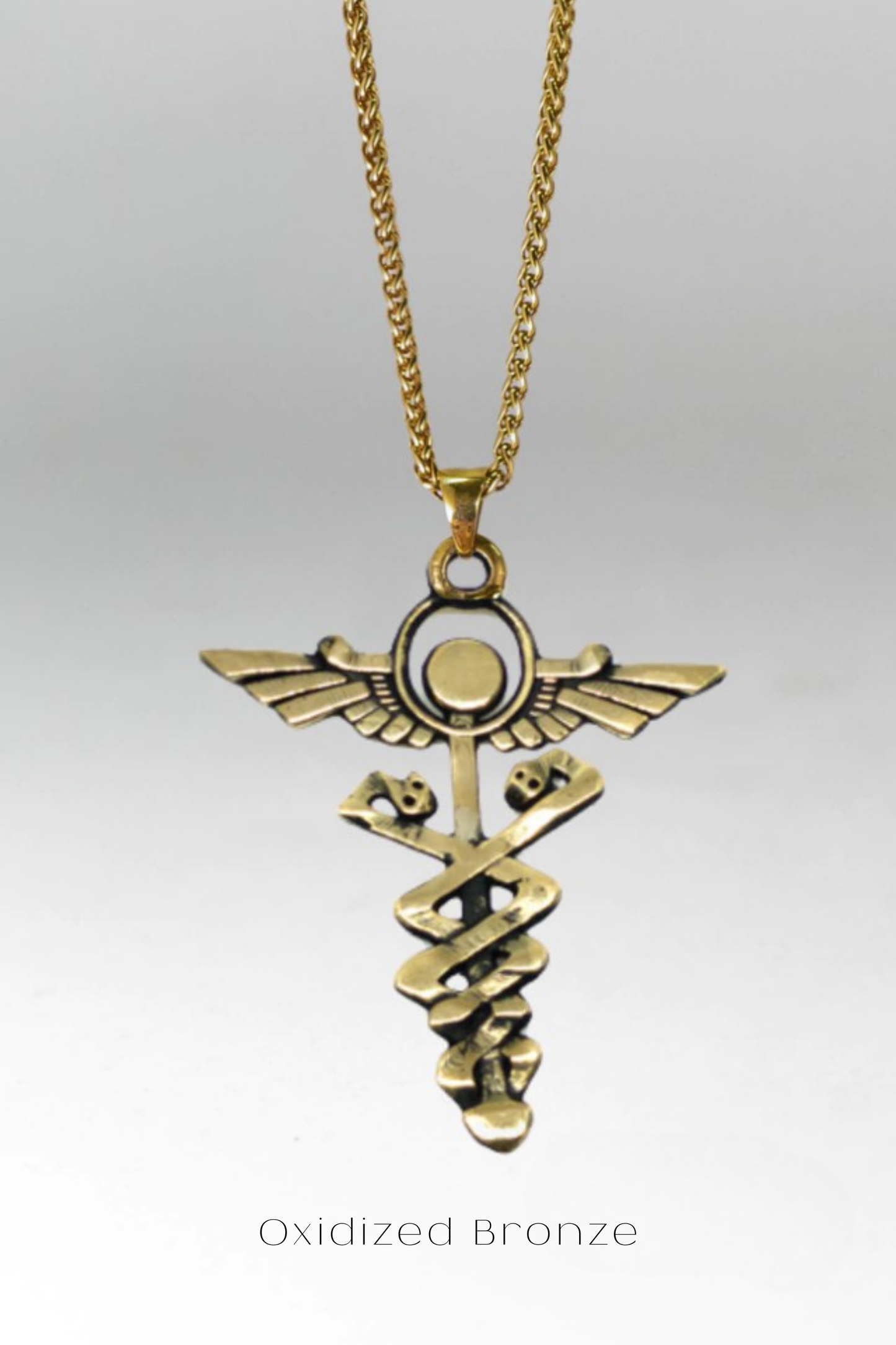 Collar de Caduceo – Colgante hecho a mano en bronce, plata de ley y baño de oro de 24 quilates | Joyería unisex simbólica de equilibrio y sanación 