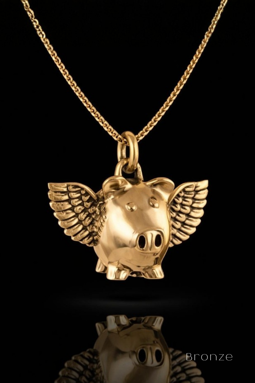 Collar de Cerdo Alado – Acabado Bronce y Baño de Plata | Edición Limitada