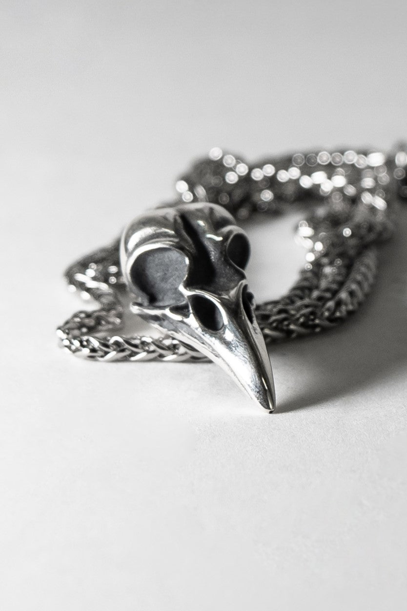 Collar de calavera de cuervo en plata de ley 925, baño de oro de 24k, bronce, cobre... para hombre y mujer