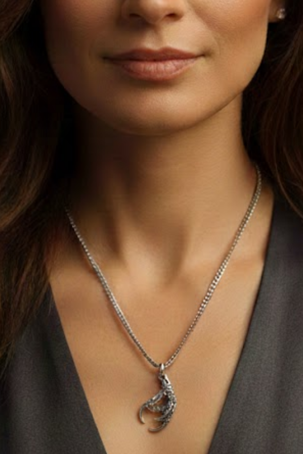 Raven Claw Necklace – Bronze & Silver-Plated Finish | Limited Edition