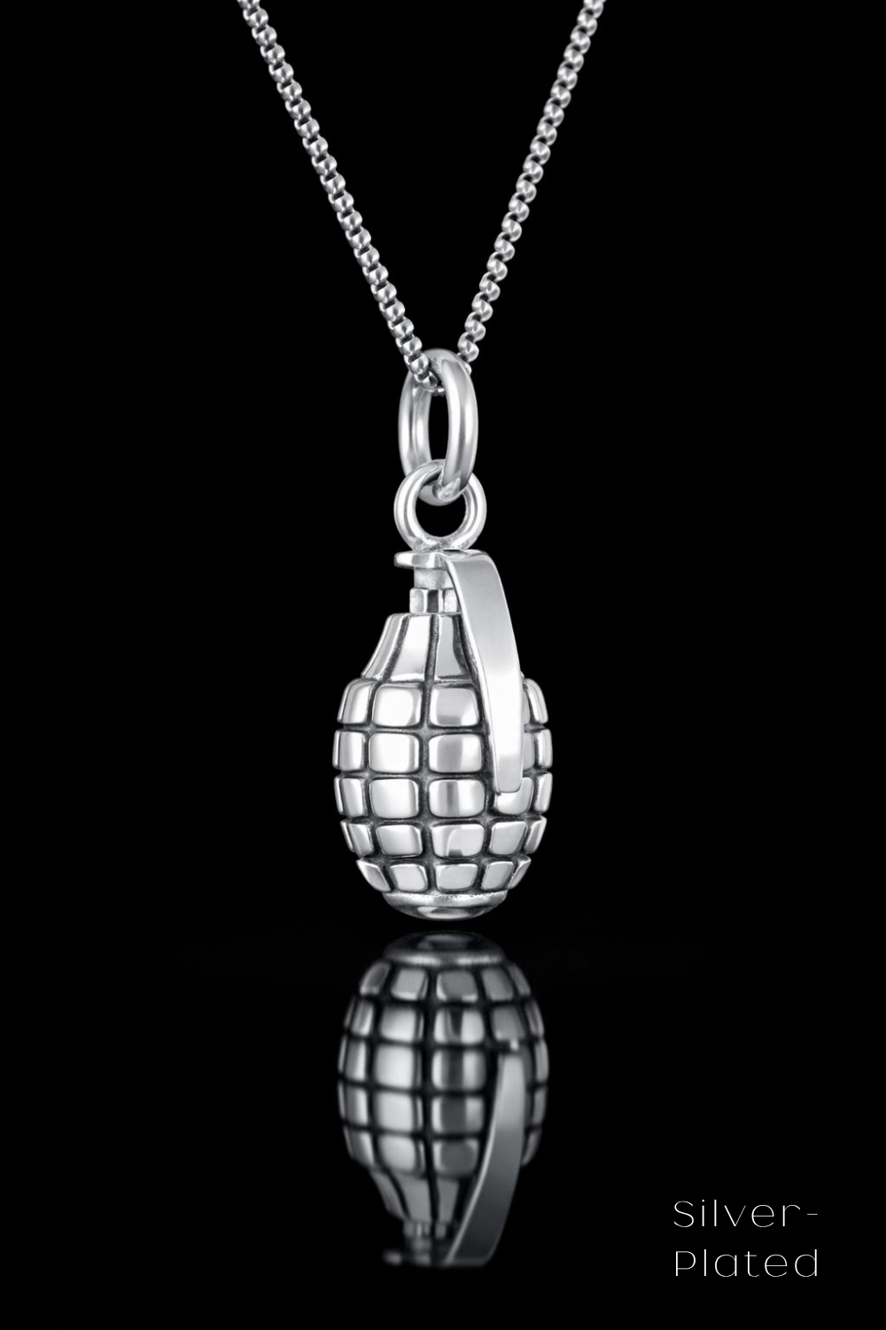 Collar de granada – Acabado en bronce y baño de plata | Edición limitada