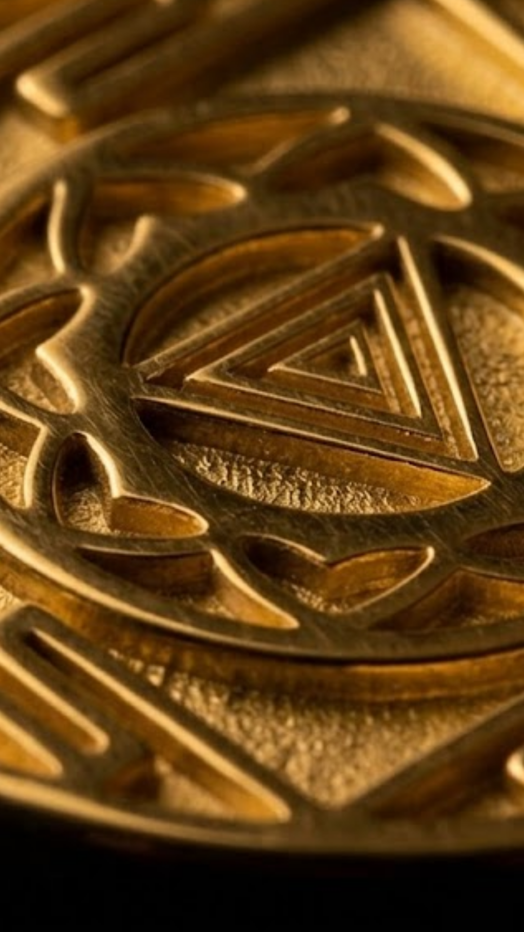 Kali Yantra Large Necklace | Handmade in 18K Gold | Transformation & Courage