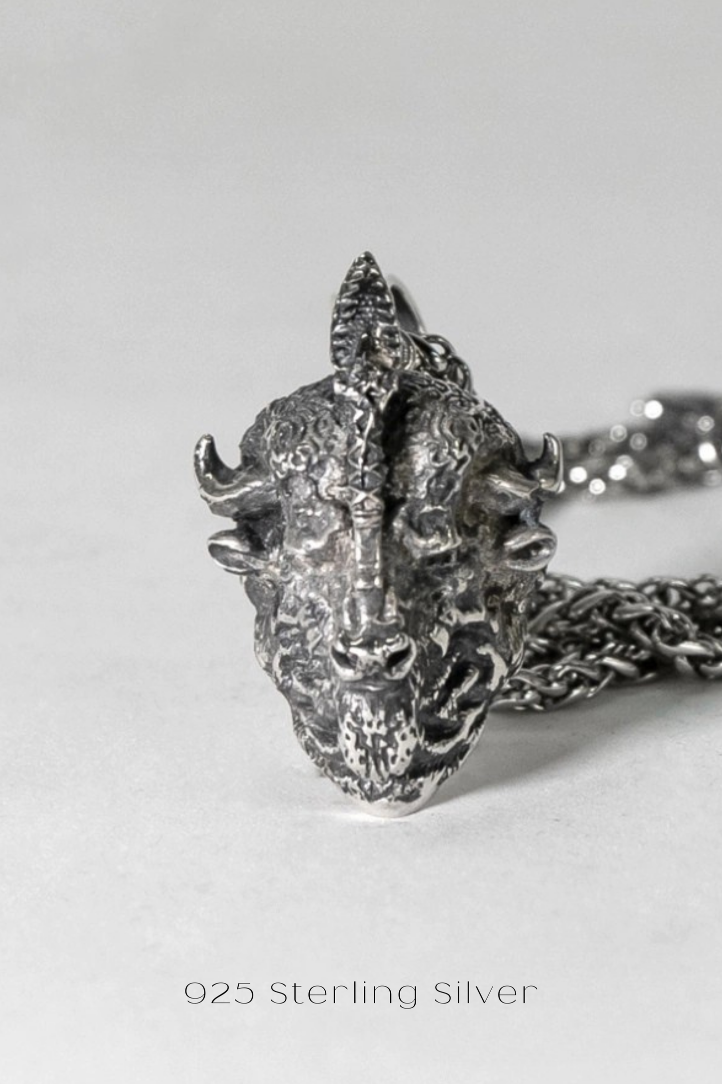 Collar del zodiaco Tauro: colgante astrológico hecho a mano en plata de ley, bronce y baño de oro de 24 quilates. 