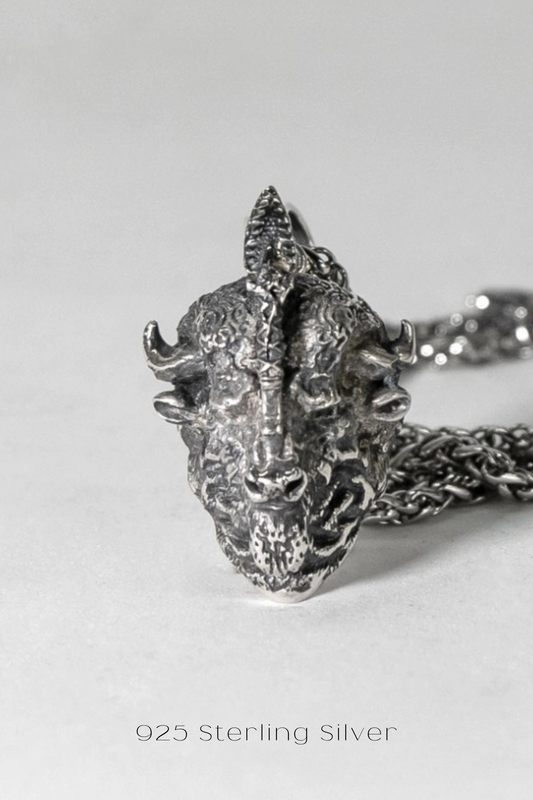 Collar del zodiaco Tauro: colgante astrológico hecho a mano en plata de ley, bronce y baño de oro de 24 quilates. 