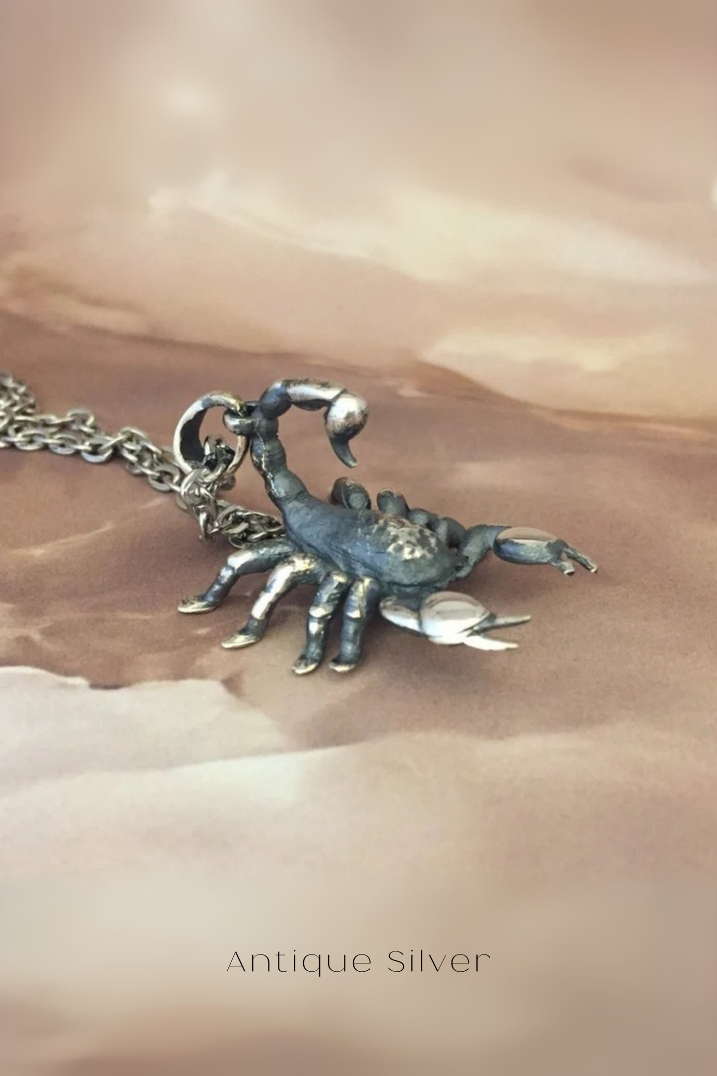 Collar del zodiaco Escorpio: colgante hecho a mano en oro de 24 quilates, bronce y plata de ley. 