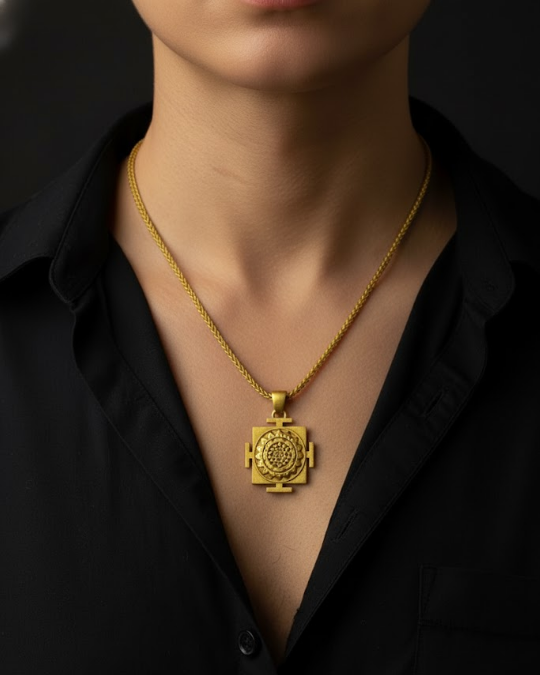 Square Sri Yantra Pendant Necklace – Sacred Energy Symbol in 18K Gold