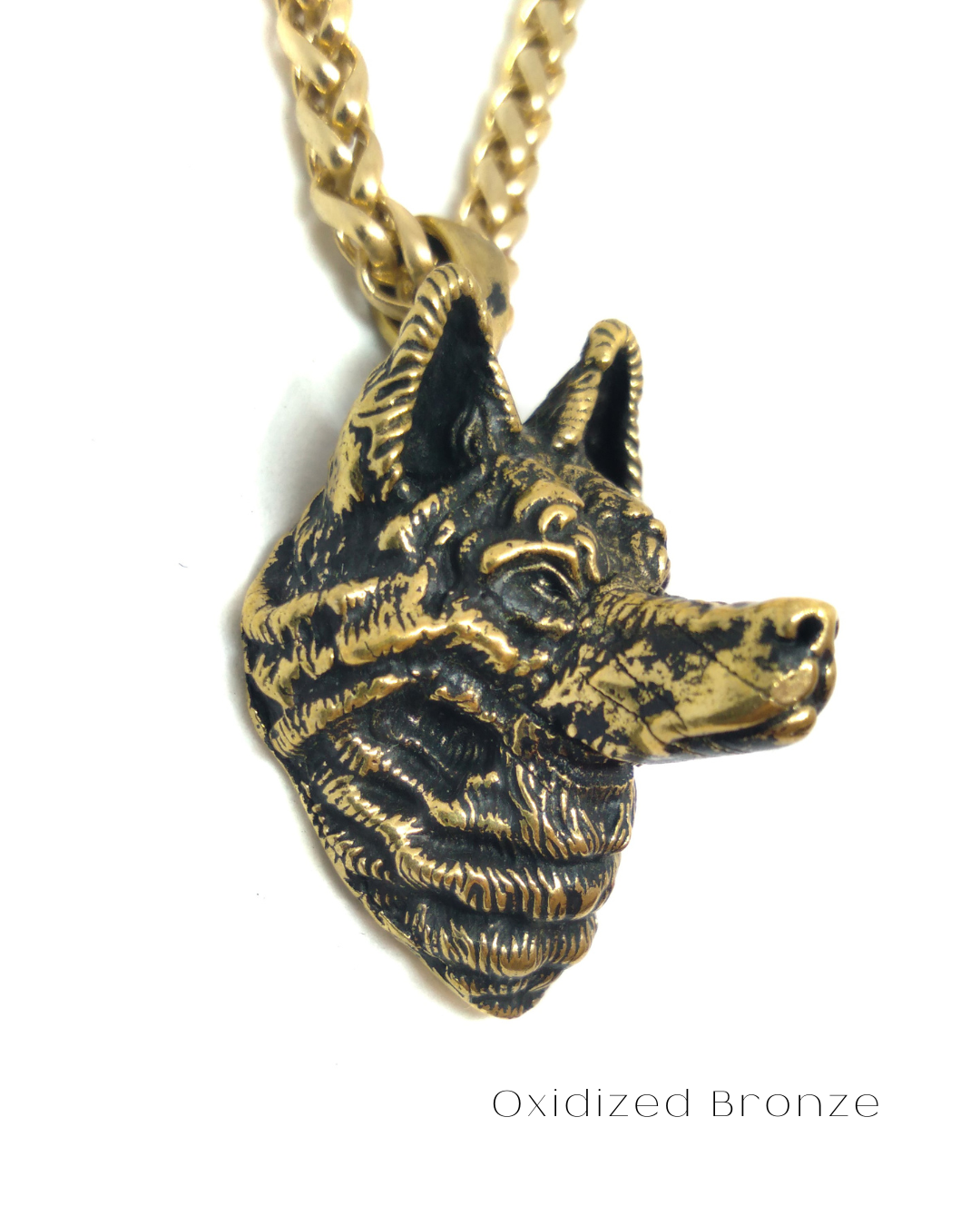 El lobo, Colgante hecho a mano en Plata, Bronce o Baño de Oro de 24k